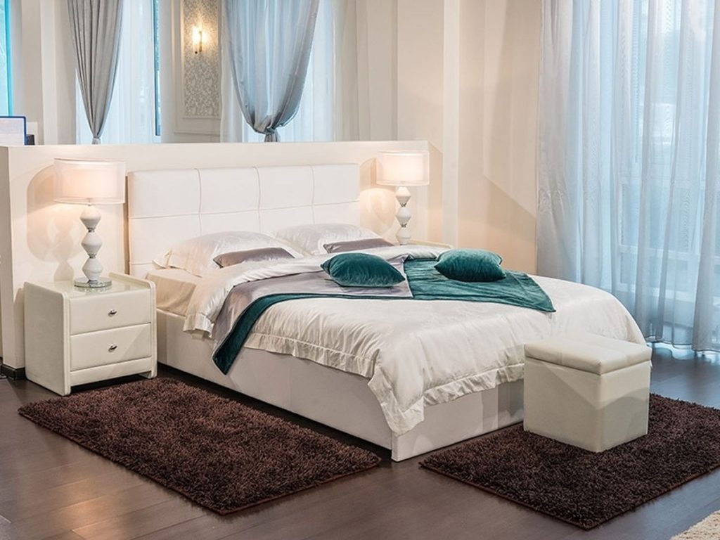 Двуспальная кровать и ее стиль конструкции