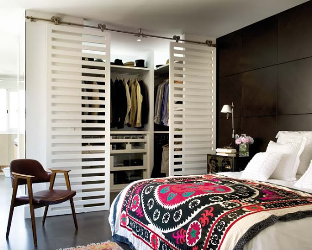 Дизайн и компактность гардеробной части спальни