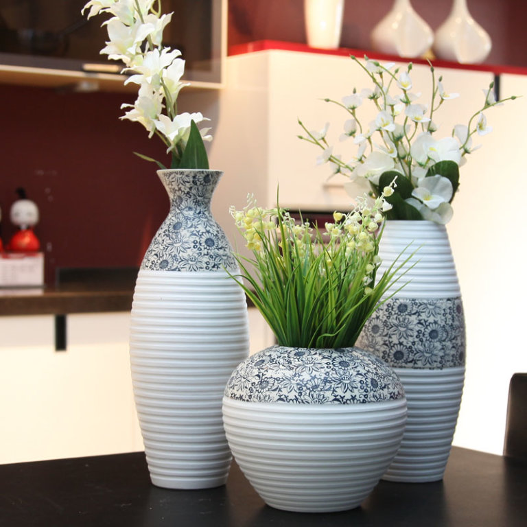 Антикварные напольные вазы - достойное украшение гостиной