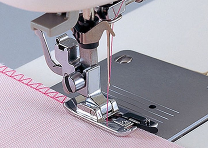 Швейное оборудование для средних типов тканей